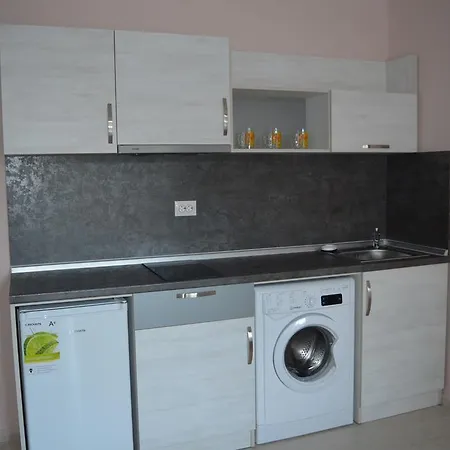 Bratanov Premier Apartment *